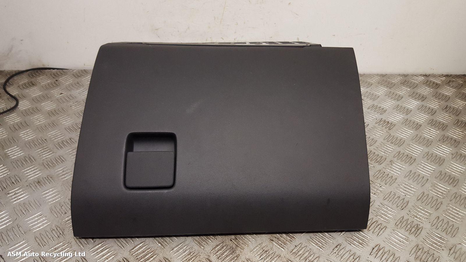 View Auto part Glove Box Vauxhall Vectra 2009