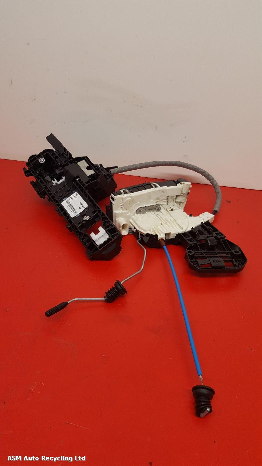View Auto part Door Lock Assembly Mercedes A Class 2017