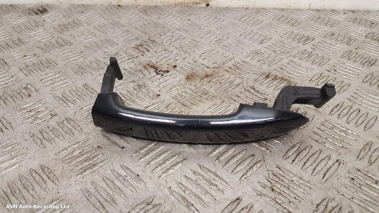 View Auto part Door Handle Volkswagen Passat 2011