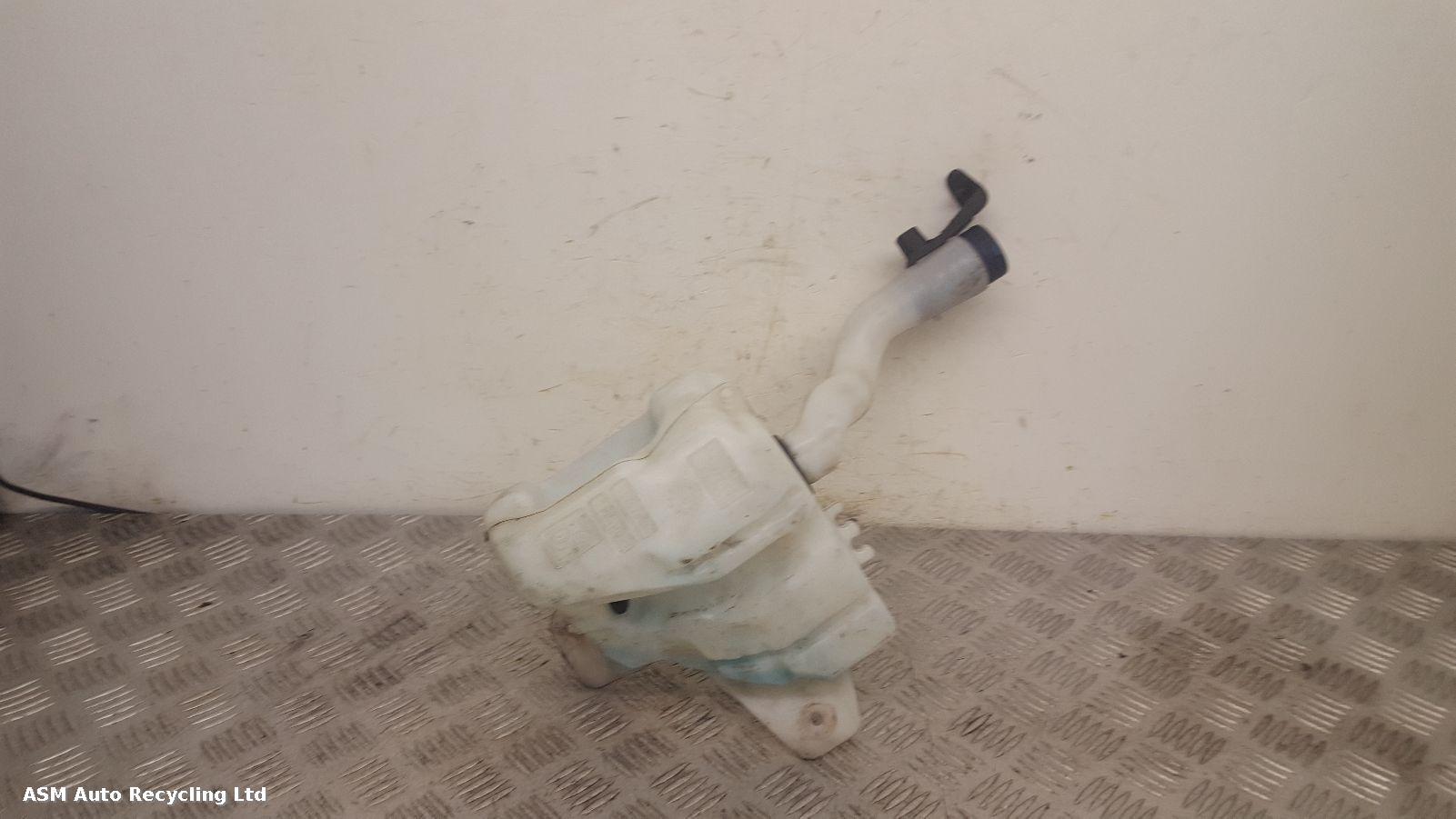 View Auto part Washer Bottle Alfa Romeo Mito 2011