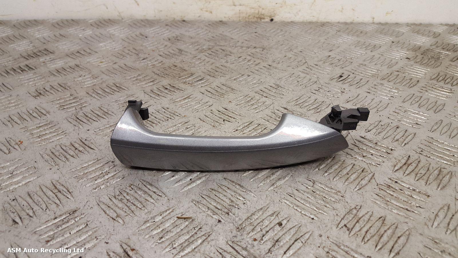 View Auto part Door Handle Mercedes Cla 2015