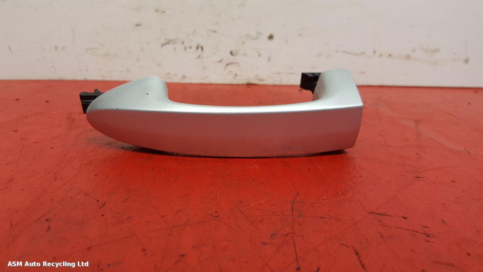 View Auto part Door Handle Ford Fiesta 2015