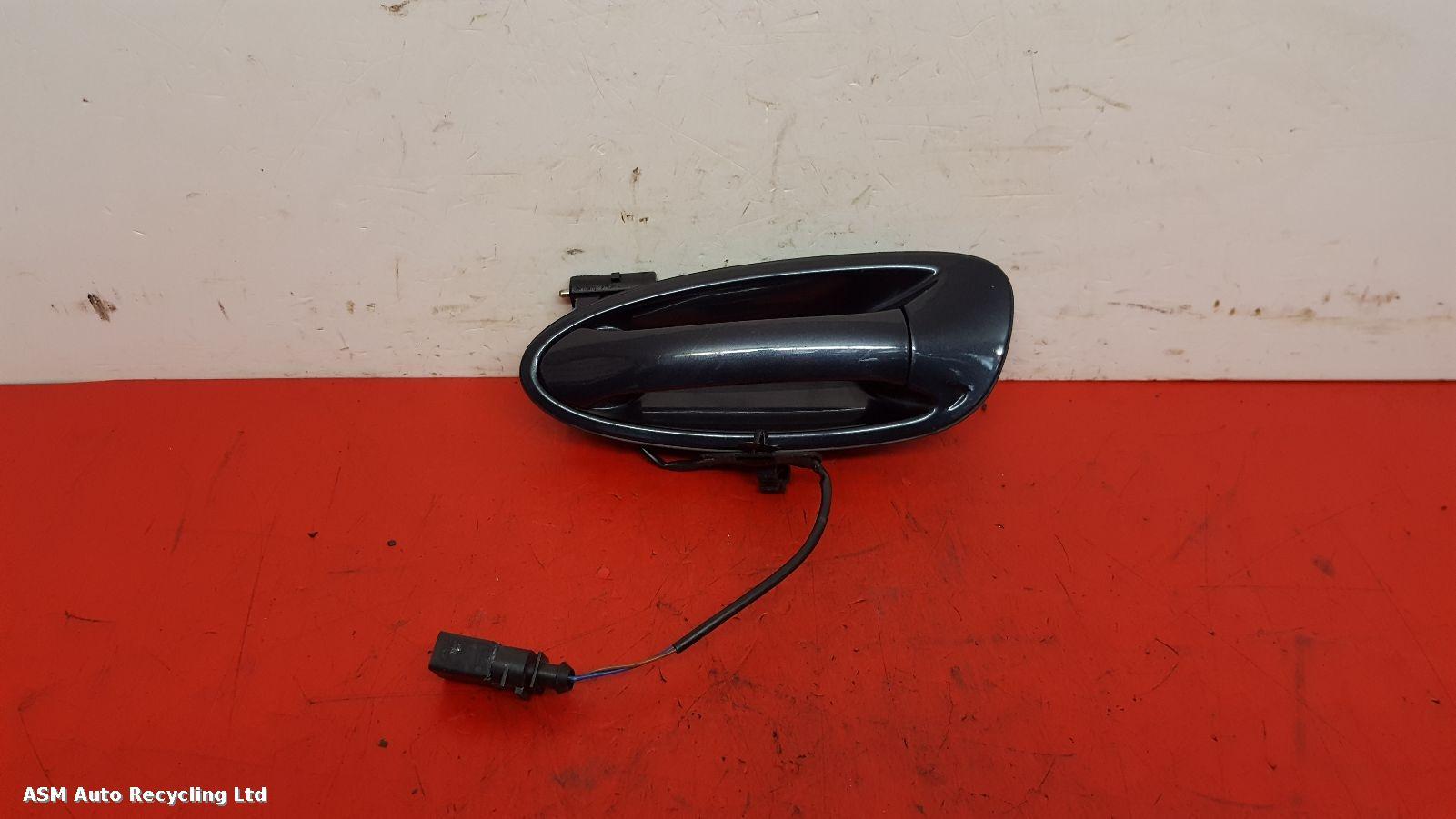 View Auto part Door Handle Porsche 911 2006