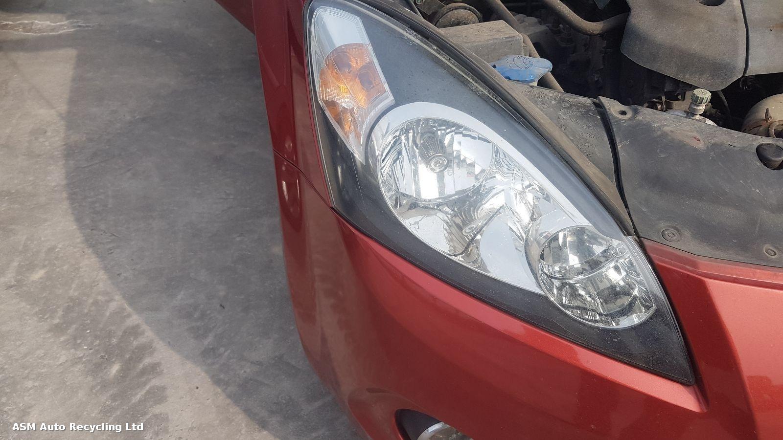View Auto part R Headlamp Kia Ceed 2009