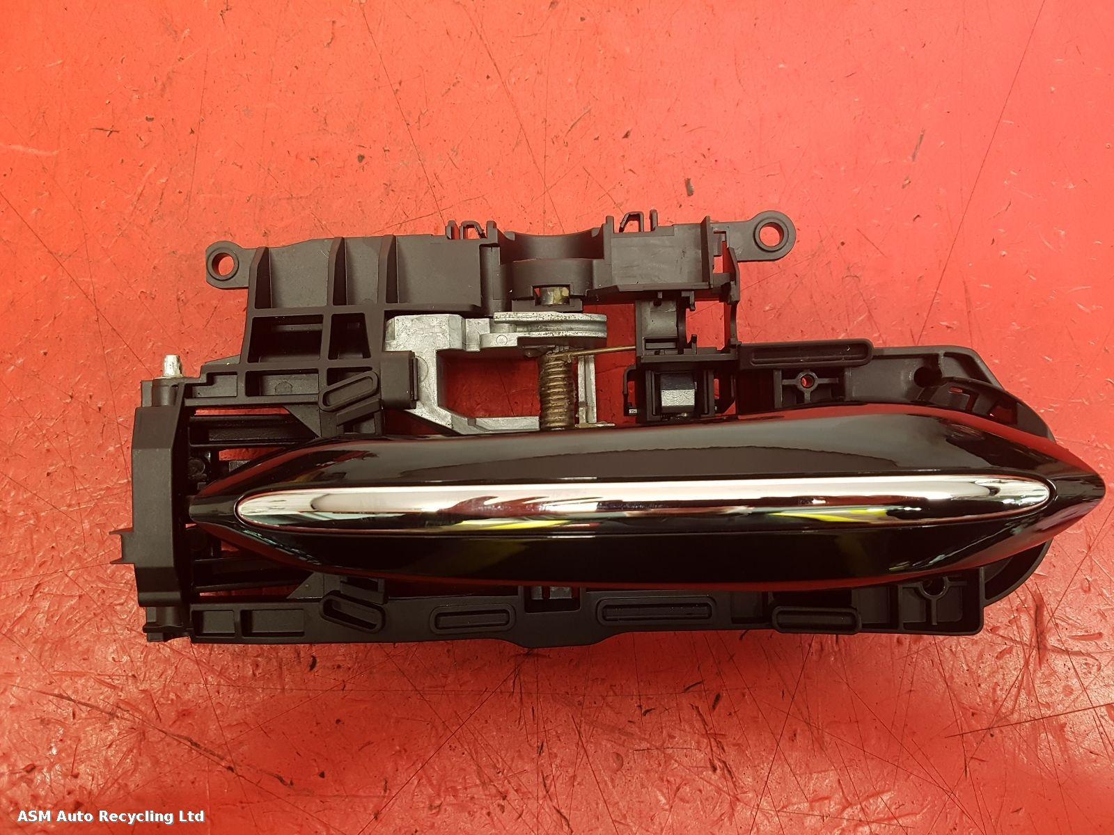 View Auto part Door Handle Bmw 5 Series 2015