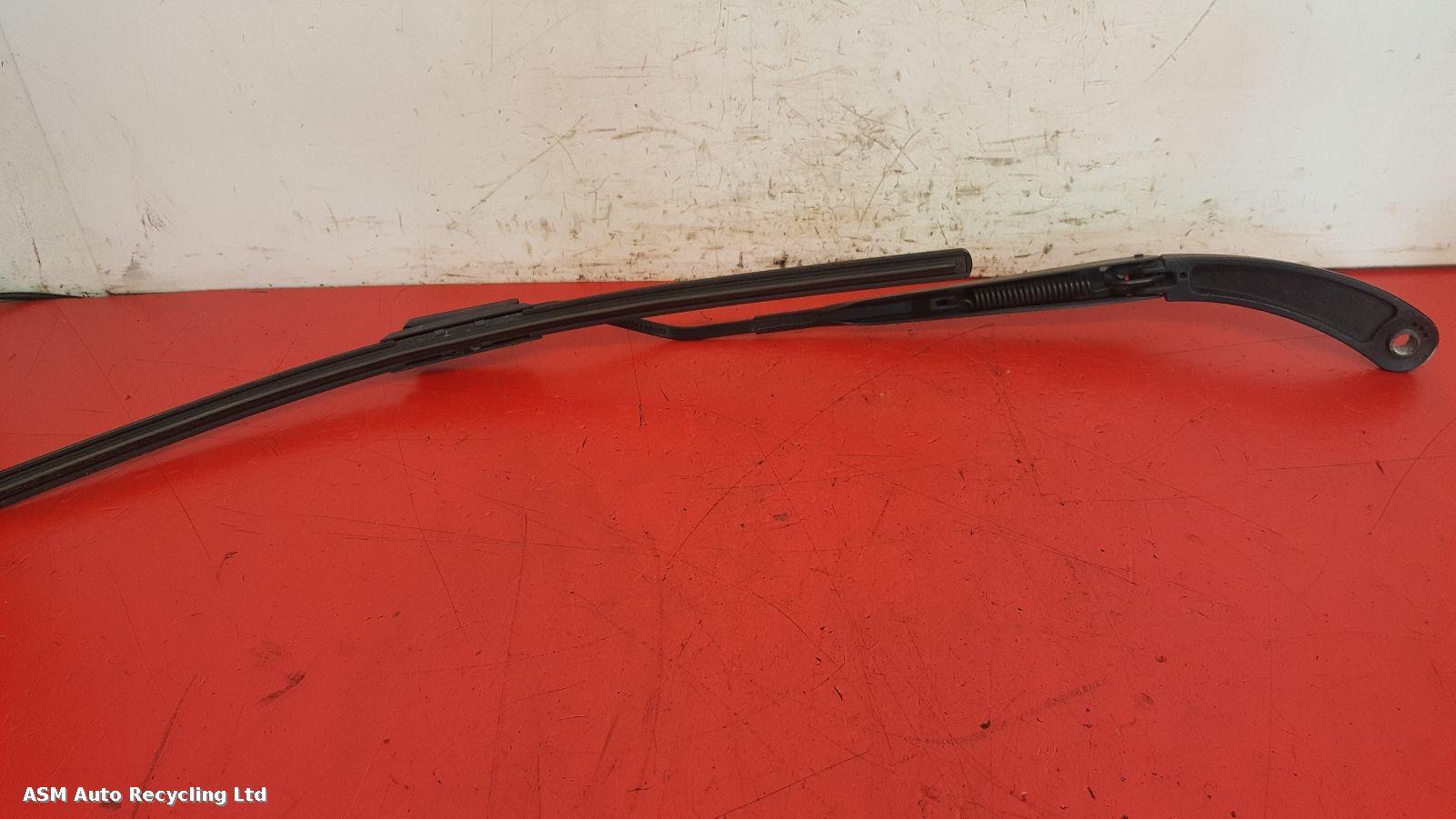 View Auto part Wiper Arm Renault Megane 2008
