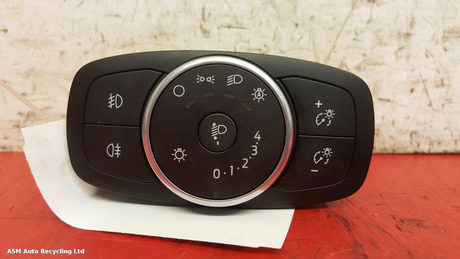 View Auto part Headlight Switch Ford Fiesta 2017