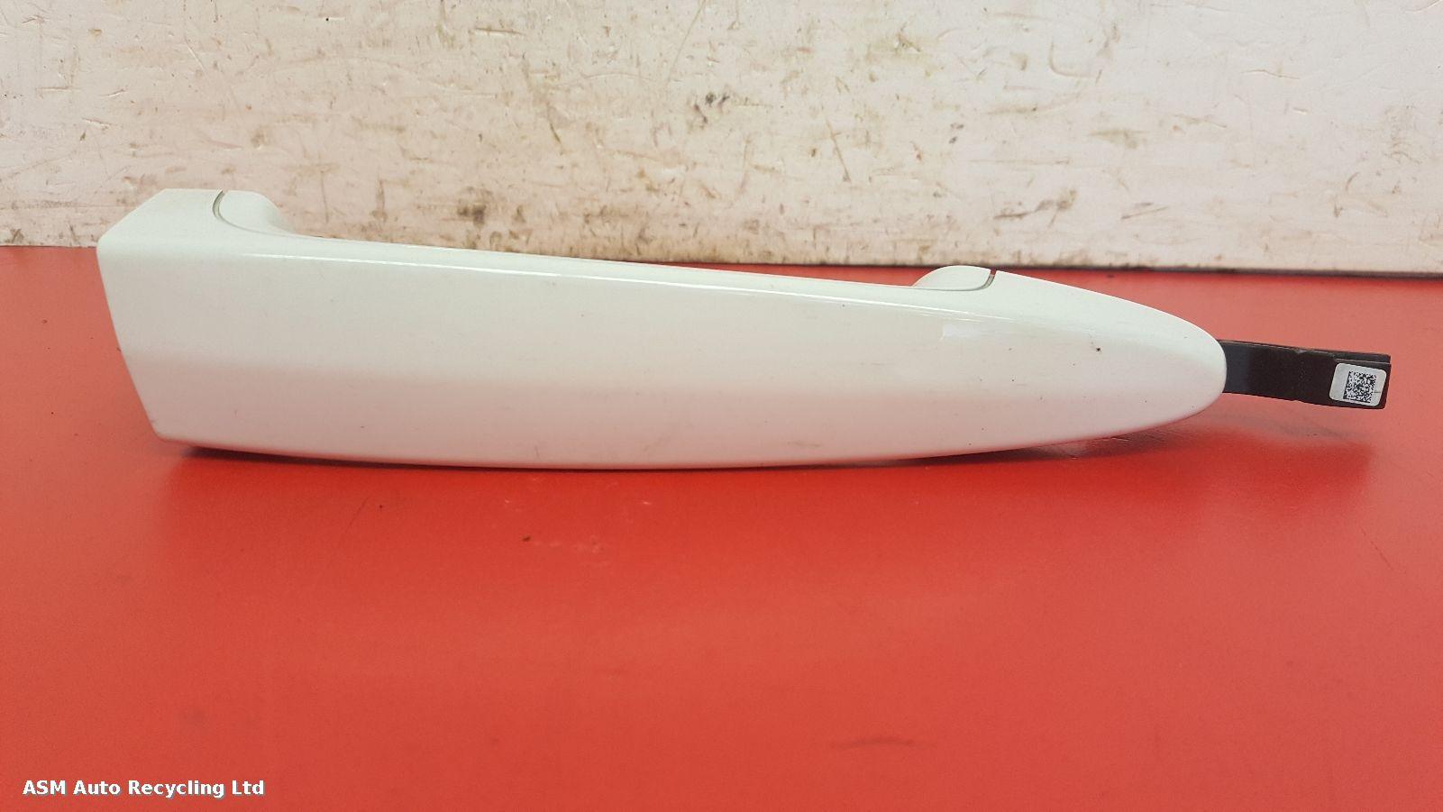 View Auto part Door Handle Bmw 1 Series 2016