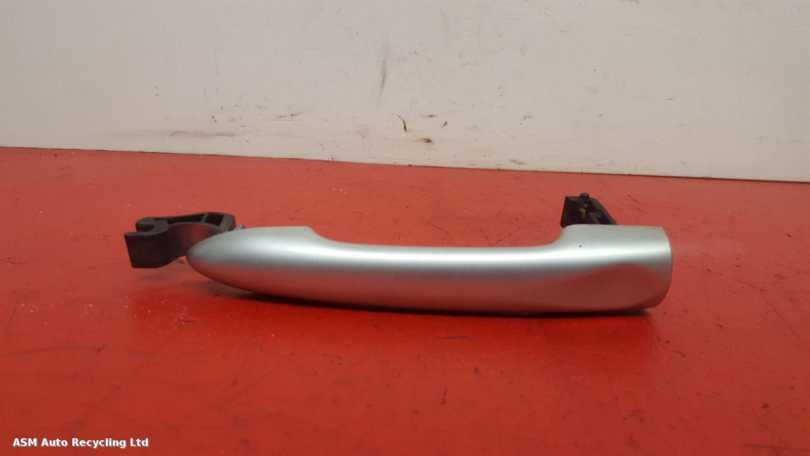 View Auto part Door Handle Renault Scenic 2010