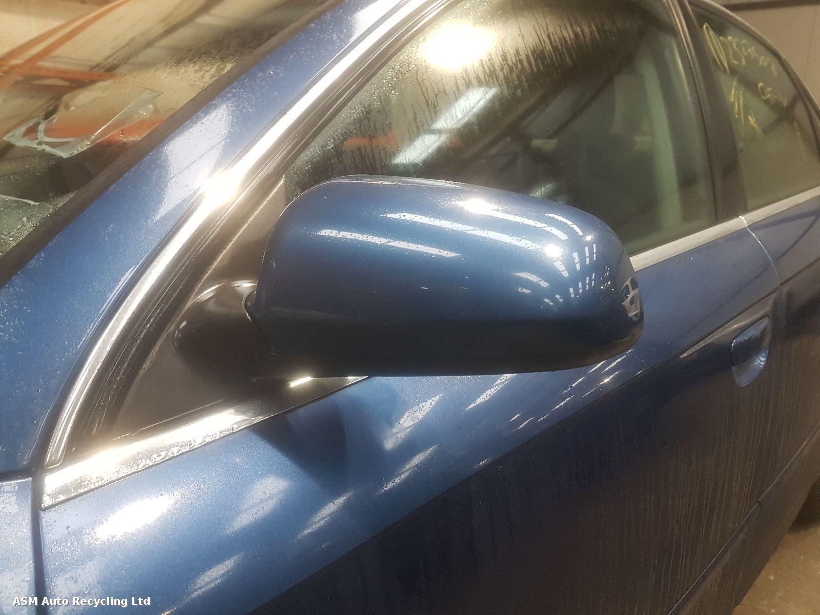 View Auto part L Door Mirror Audi A4 2005