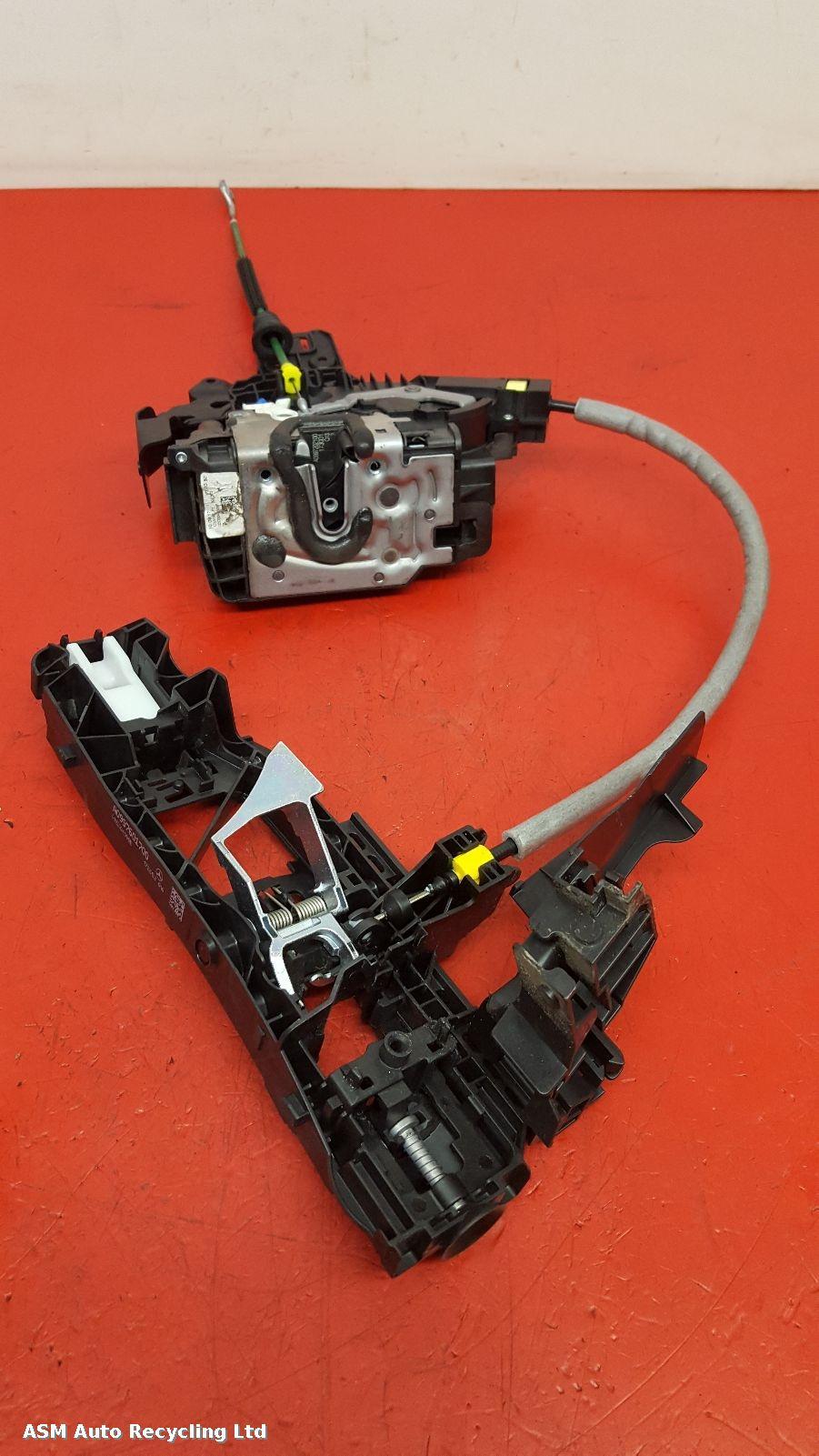 View Auto part Door Lock Assembly Mercedes C Class 2017