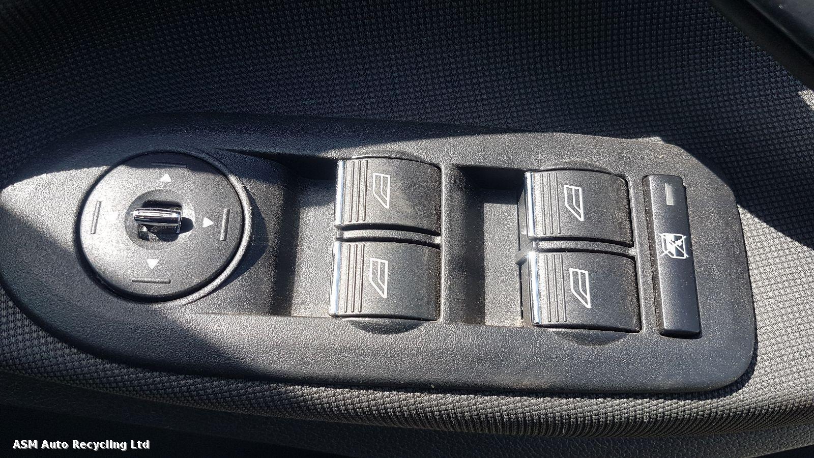 View Auto part Elect. Window Switch Ford Kuga 2011
