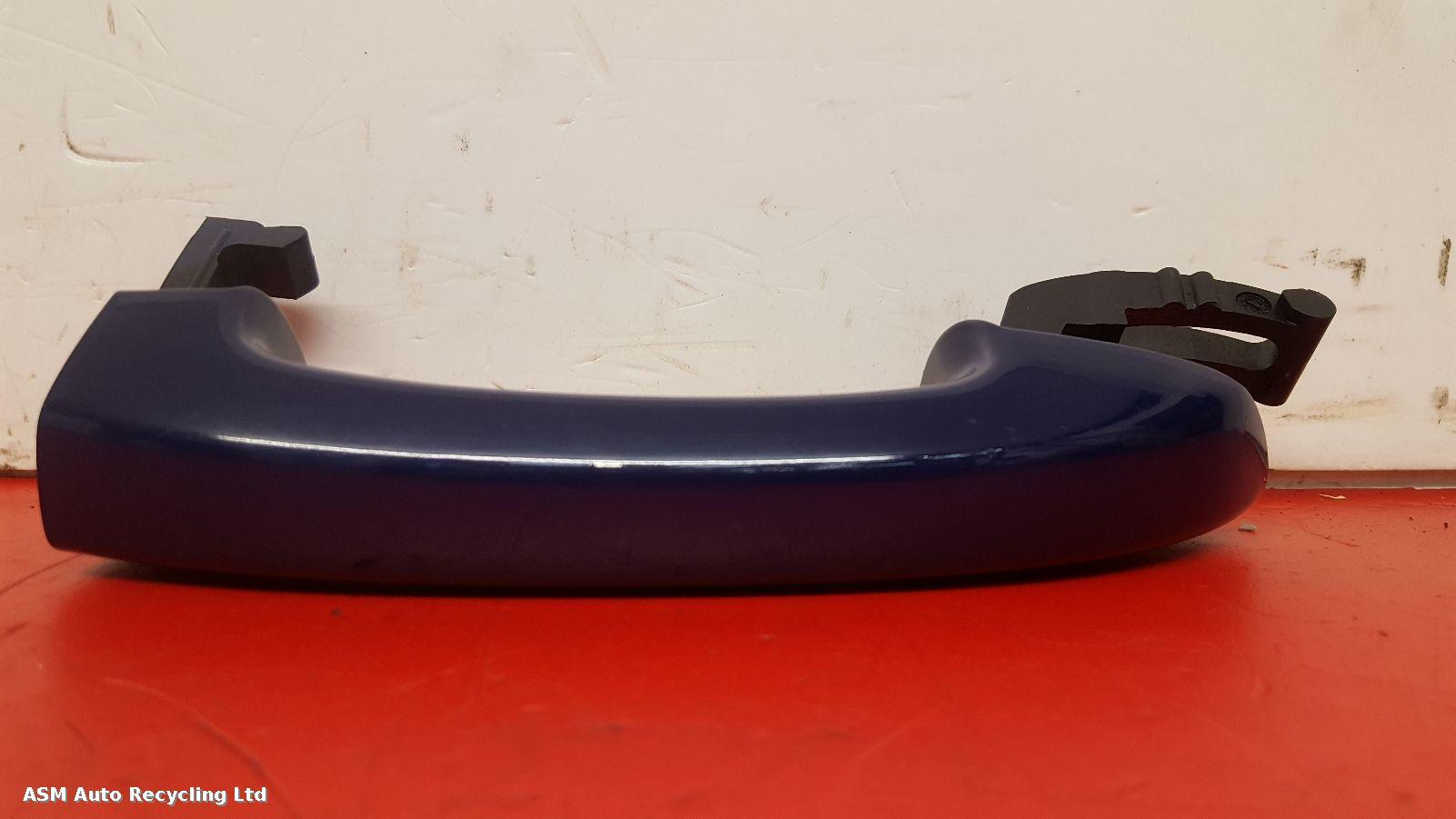 View Auto part Door Handle Skoda Superb 2012