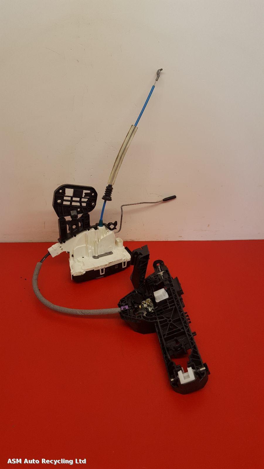 View Auto part Door Lock Assembly Mercedes Gla Class 2016