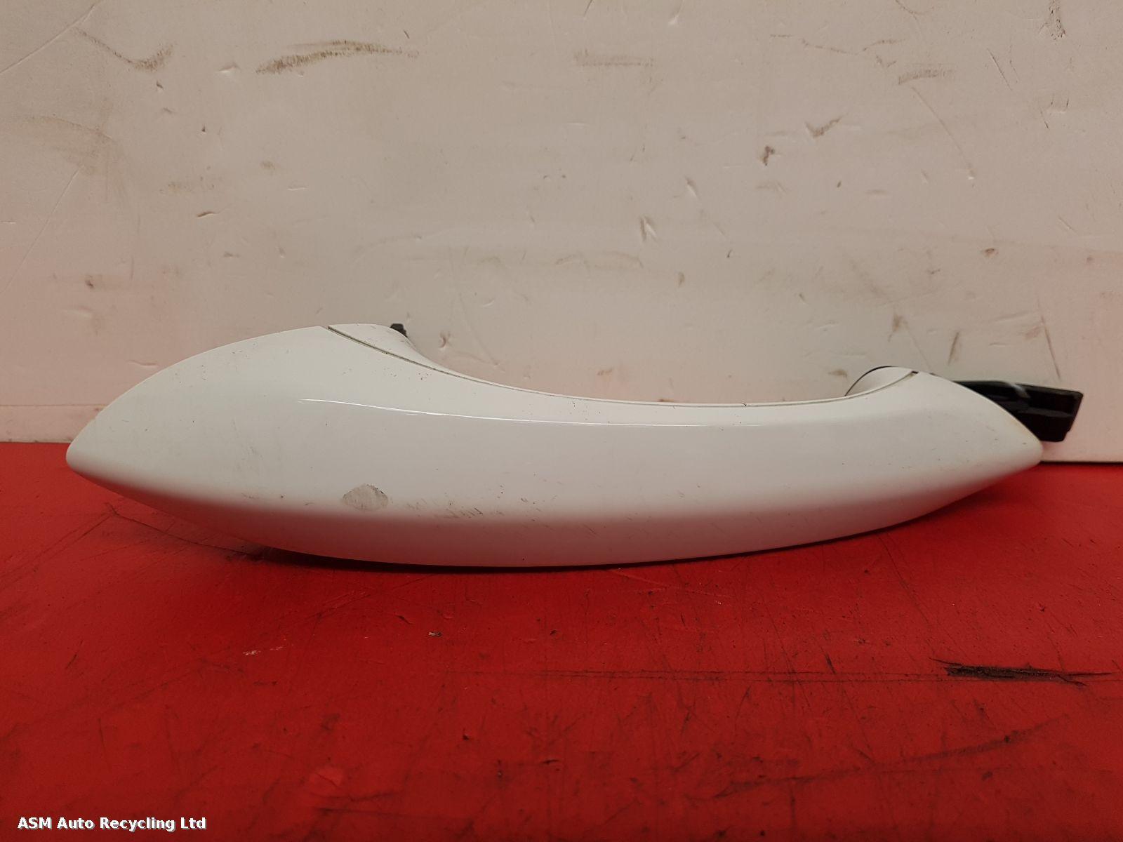 View Auto part Door Handle Bmw 5 Series 2014