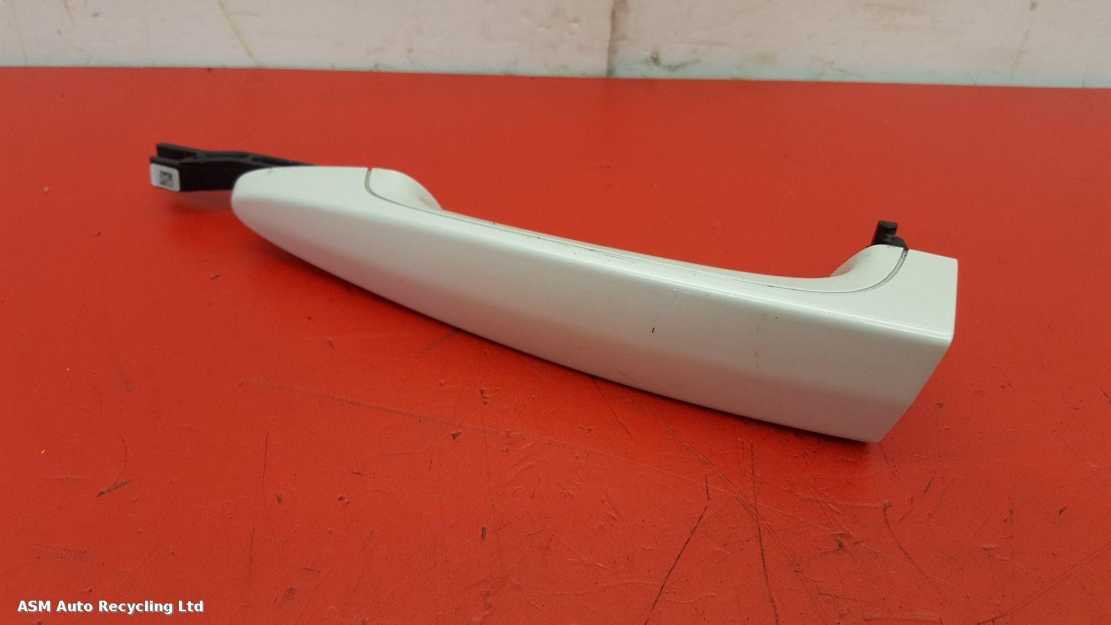 View Auto part Door Handle Bmw 3 Series 2015