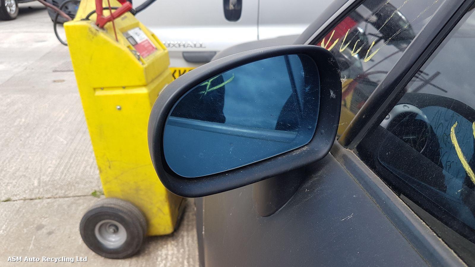 View Auto part L Door Mirror Audi Tt 2000