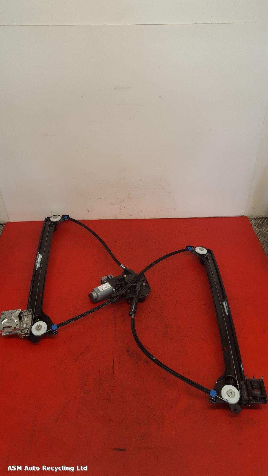 View Auto part RF Window Regulator Tesla Model X 2017