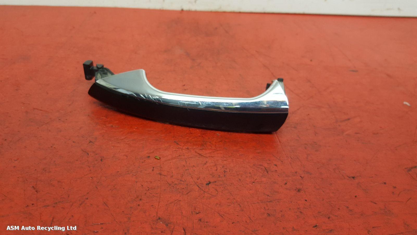 View Auto part Door Handle Mercedes S Class 2006