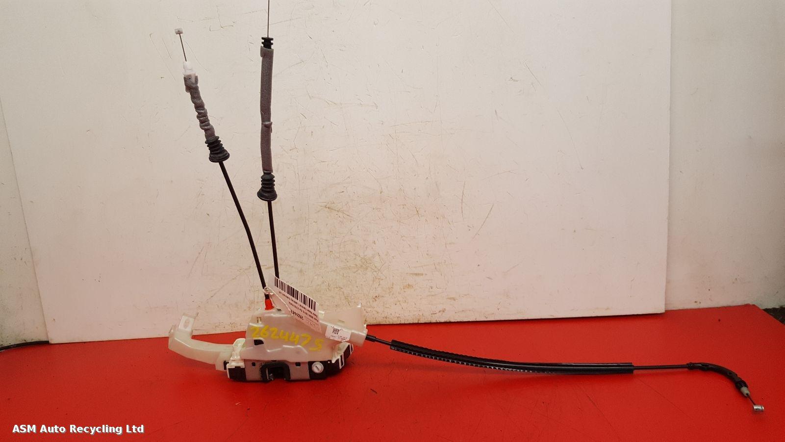 View Auto part Door Lock Assembly Fiat 500x 2017