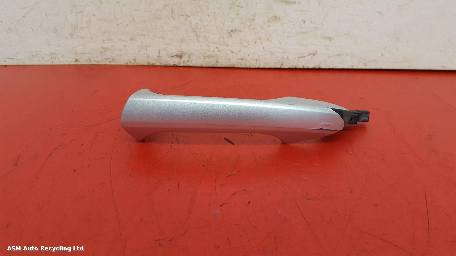 View Auto part Door Handle Mercedes C Class 2009