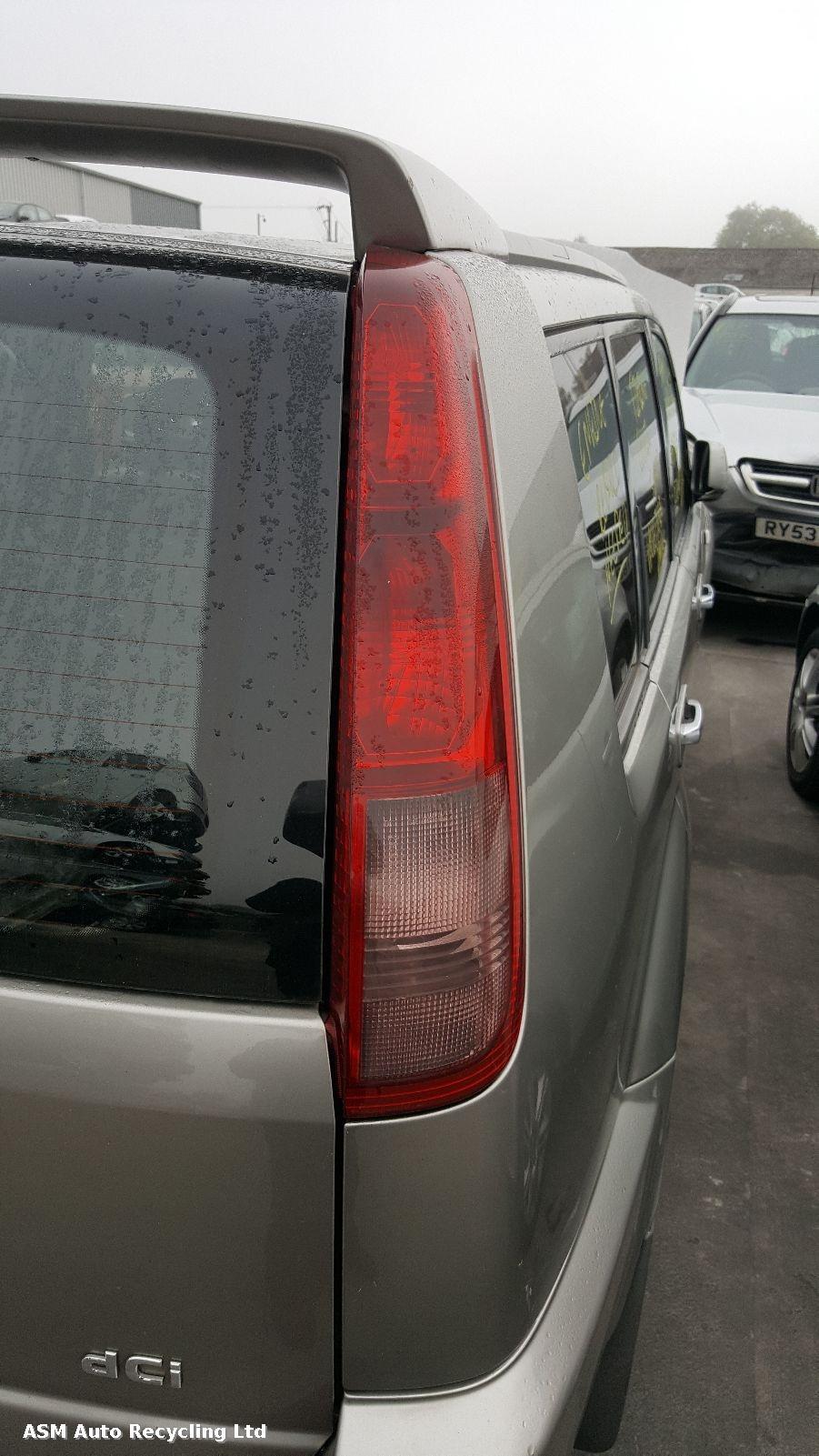 View Auto part R Taillight Nissan X Trail 2007