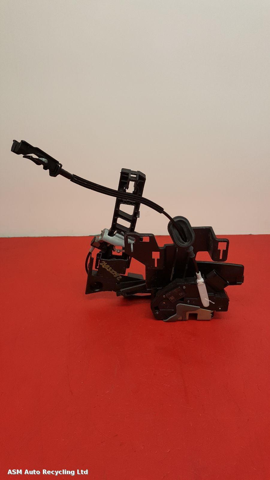 View Auto part Door Lock Assembly Ford Fiesta 2015