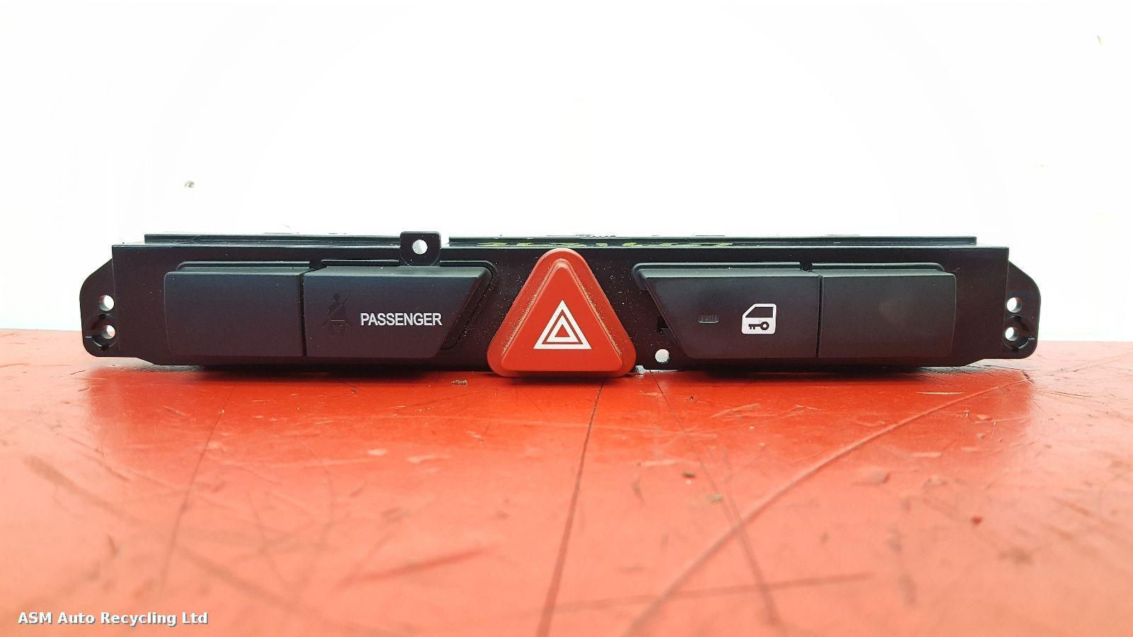 View Auto part Flasher/Hazard Relay Kia Ceed 2010