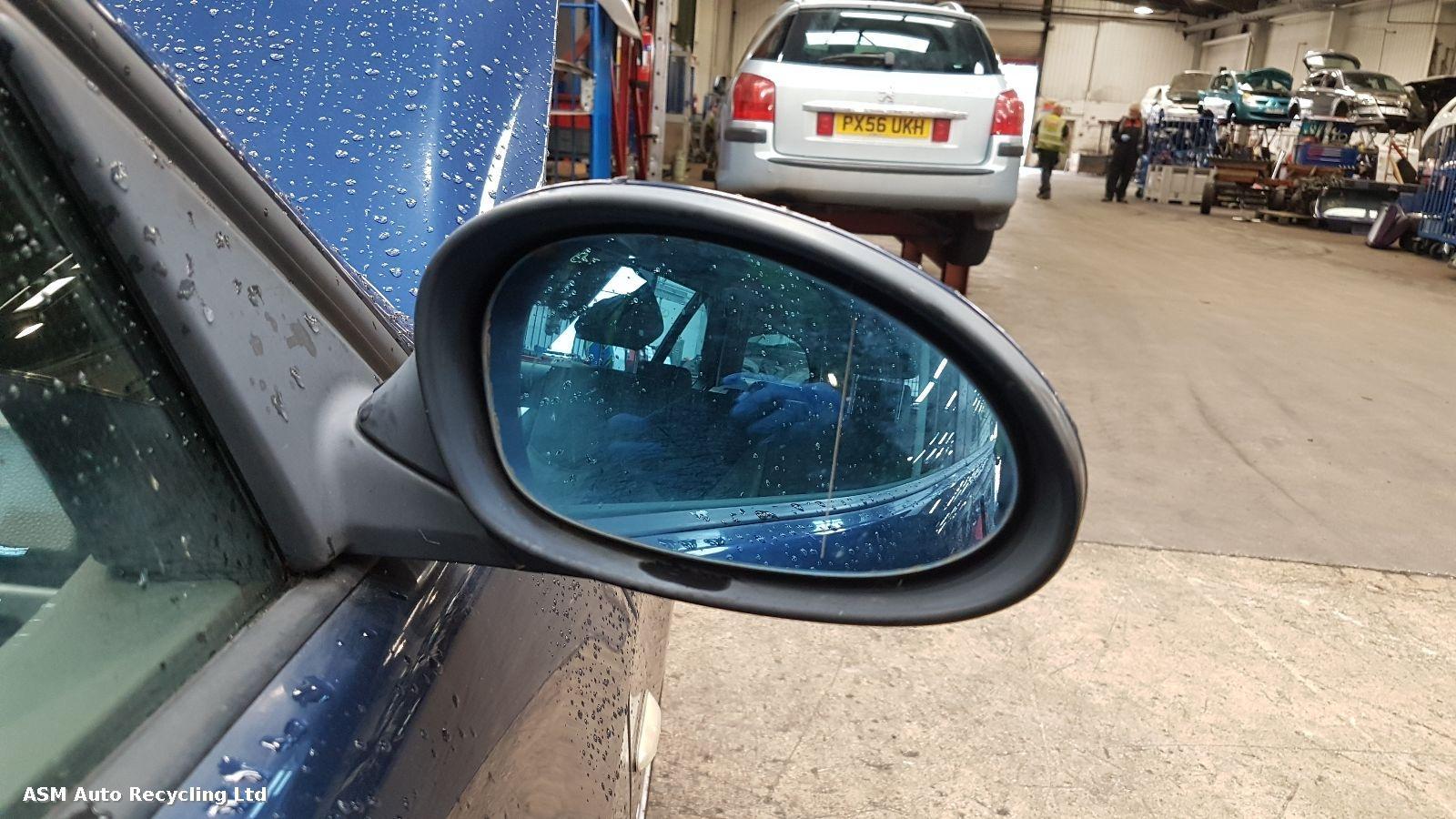View Auto part R Door Mirror Bmw 3 Series 2006