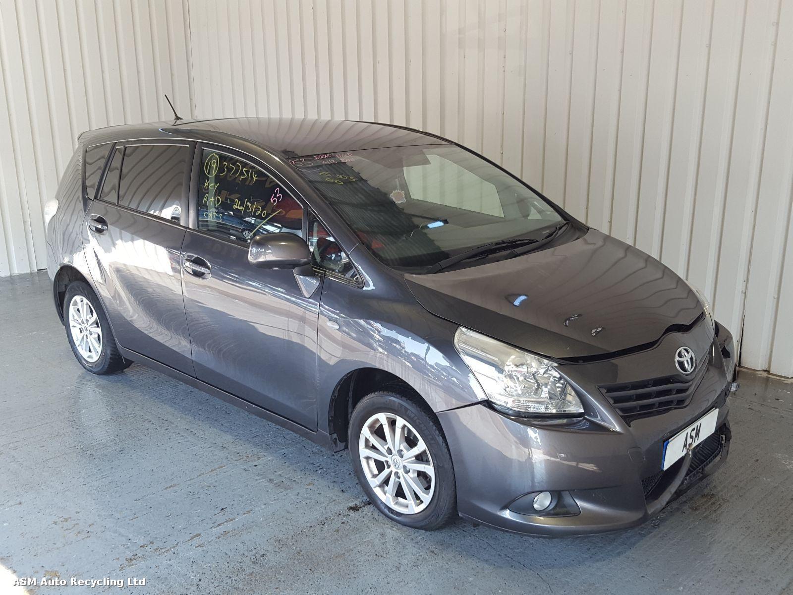 Image for a Toyota Verso 2010 5 Door Mpv Breaking