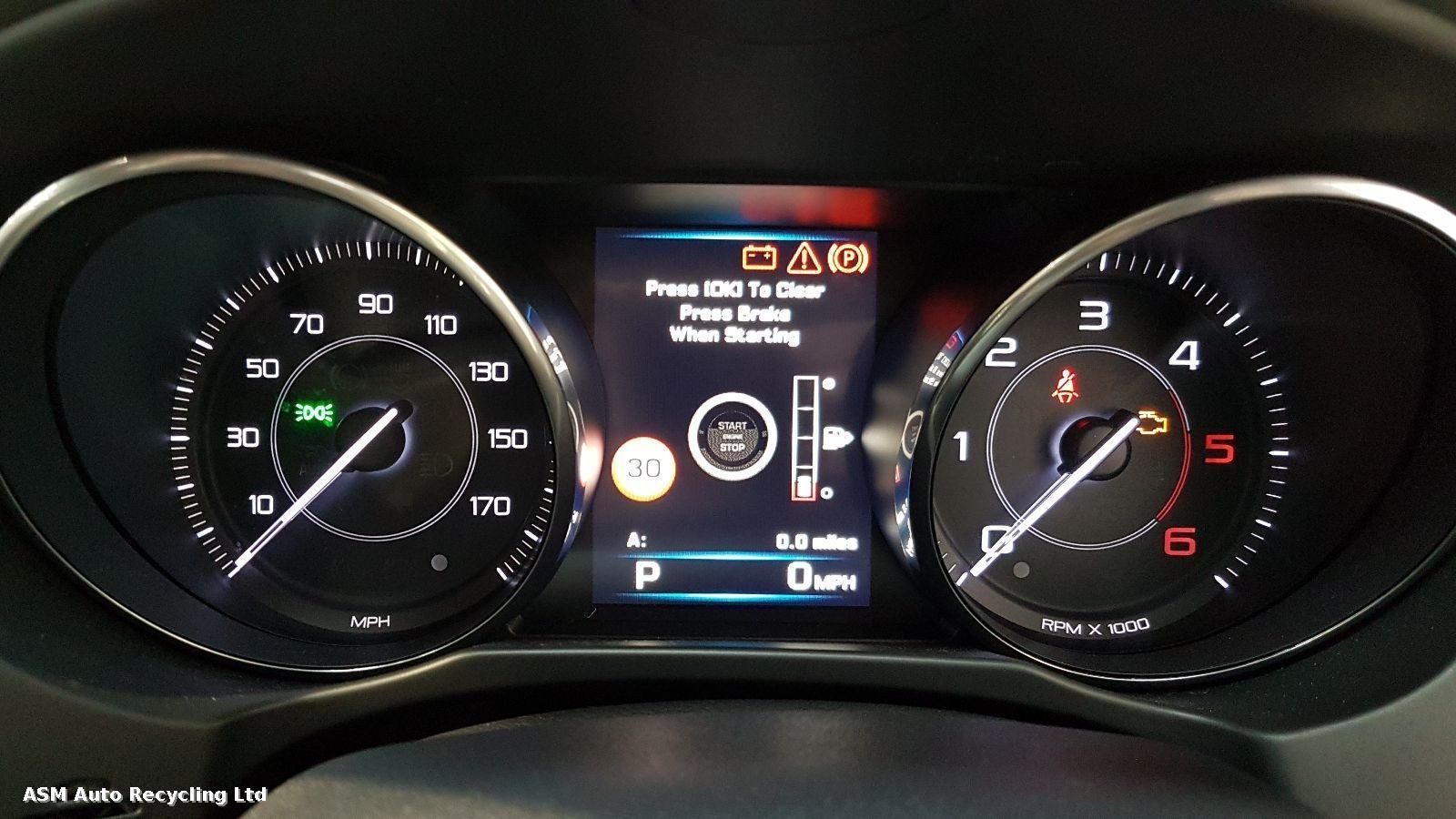 Jaguar Xe 2015 4 Door Saloon Breaking View Auto part Jaguar Xe 2015 4 Door Saloon Breaking