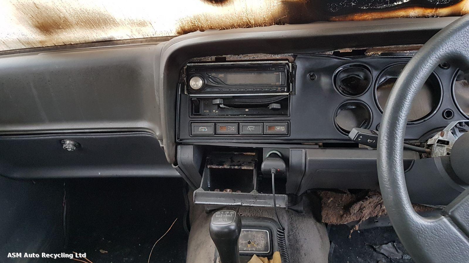 View Auto part Ford Capri 1984 3 Door Hatchback Breaking