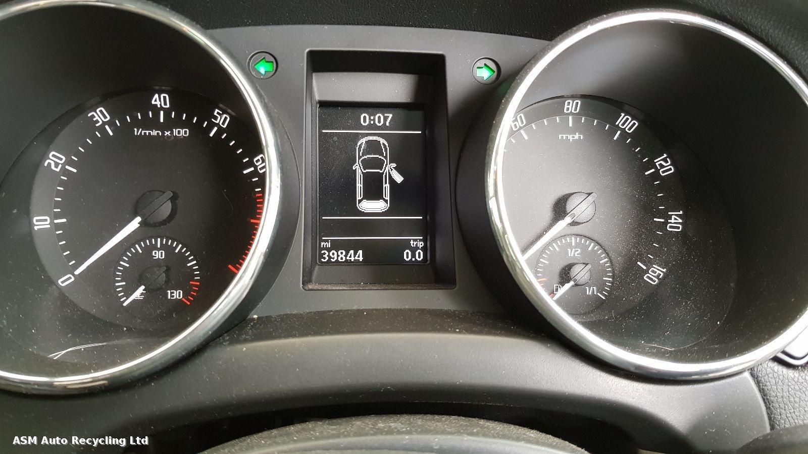 Skoda Yeti 2017 5 Door Hatchback Breaking View Auto part Skoda Yeti 2017 5 Door Hatchback Breaking