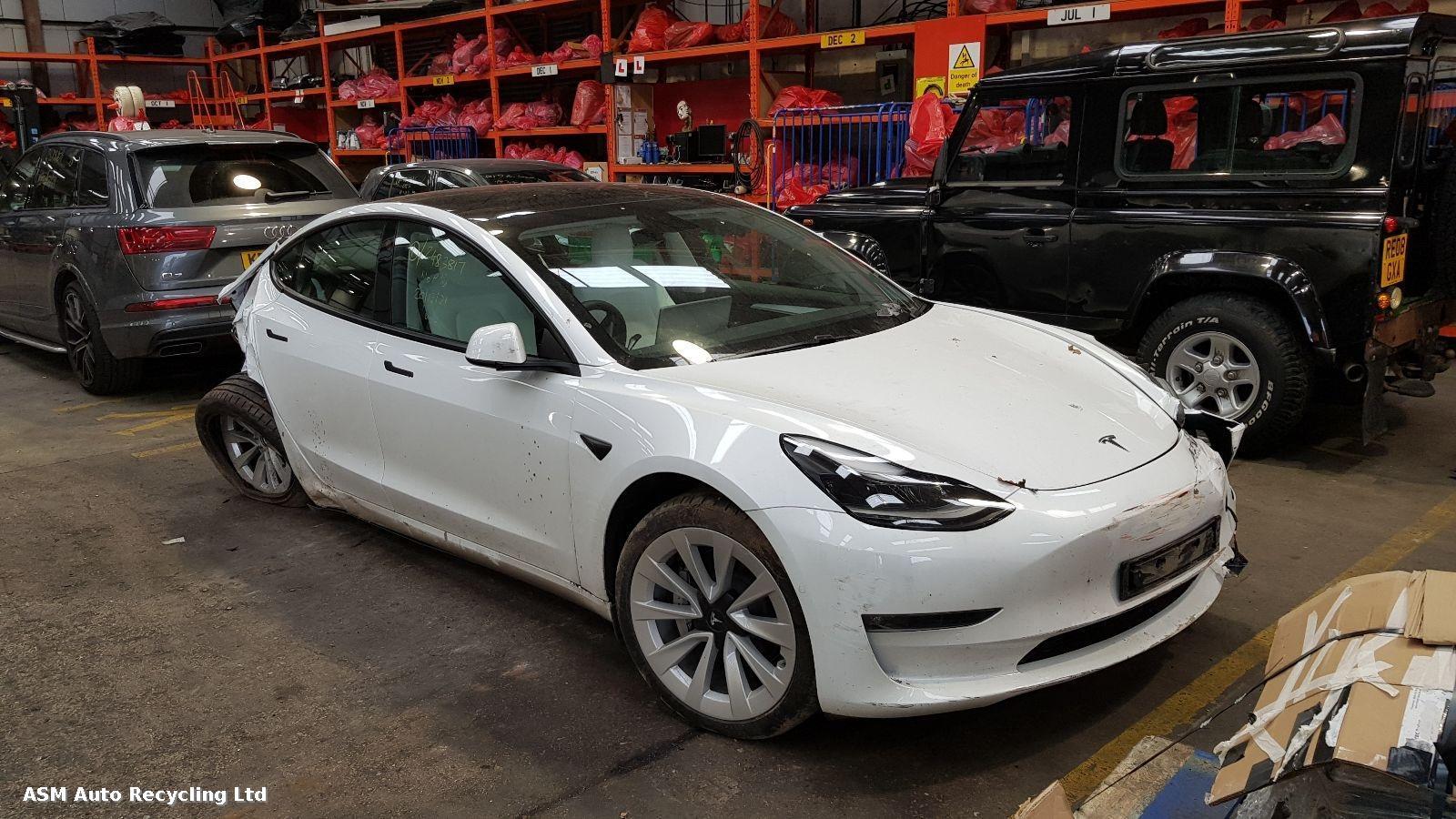 Image for a Tesla Model 3 2021 4 Door Saloon Breaking
