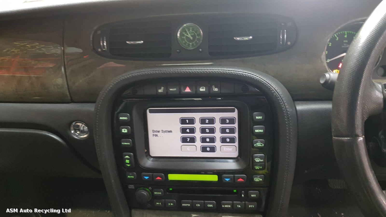 Jaguar Xj 2005 4 Door Saloon Breaking View Auto part Jaguar Xj 2005 4 Door Saloon Breaking