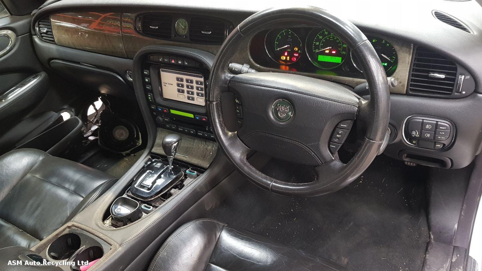 Jaguar Xj 2005 4 Door Saloon Breaking View Auto part Jaguar Xj 2005 4 Door Saloon Breaking