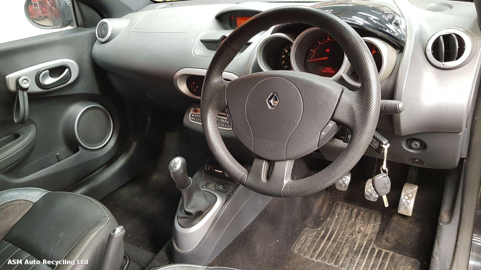 Renault Wind 2010 2 Door Convertible Breaking View Auto part Renault Wind 2010 2 Door Convertible Breaking