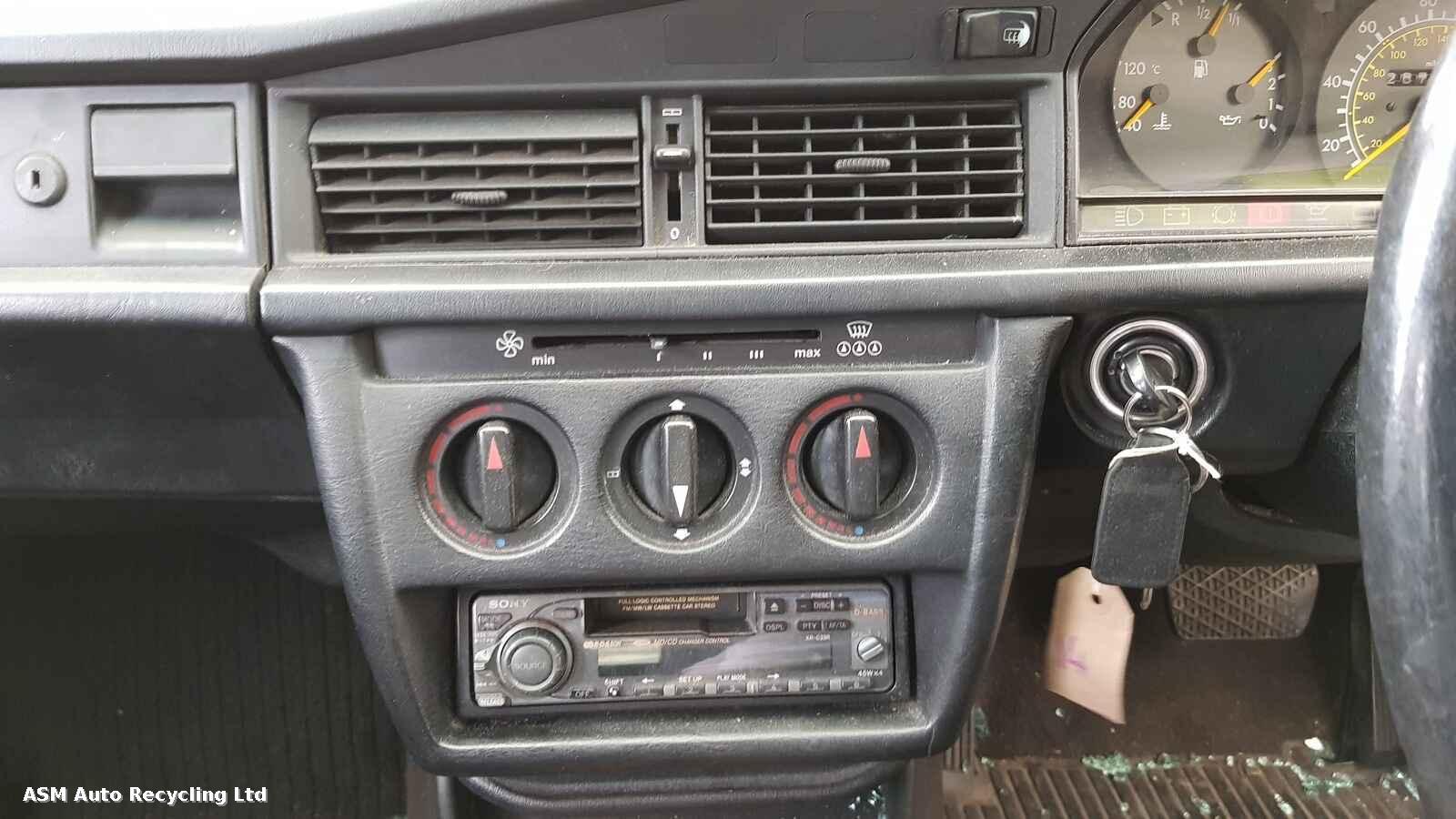View Auto part Mercedes 190 (201 Series) 1990 4 Door Saloon Breaking