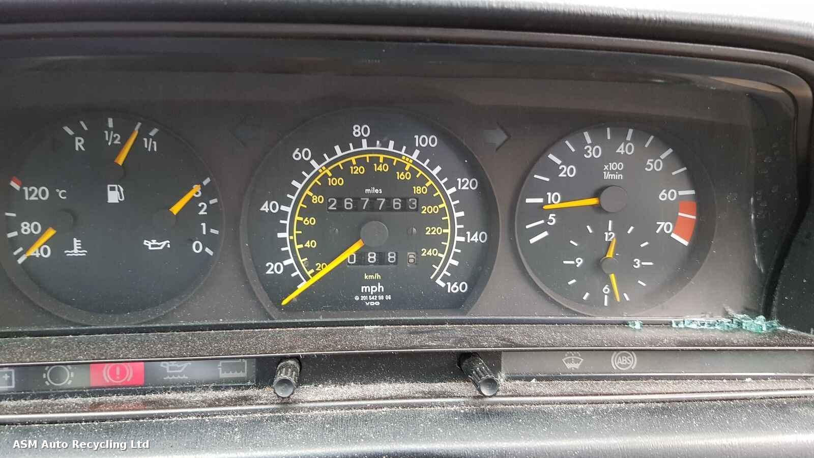 View Auto part Mercedes 190 (201 Series) 1990 4 Door Saloon Breaking