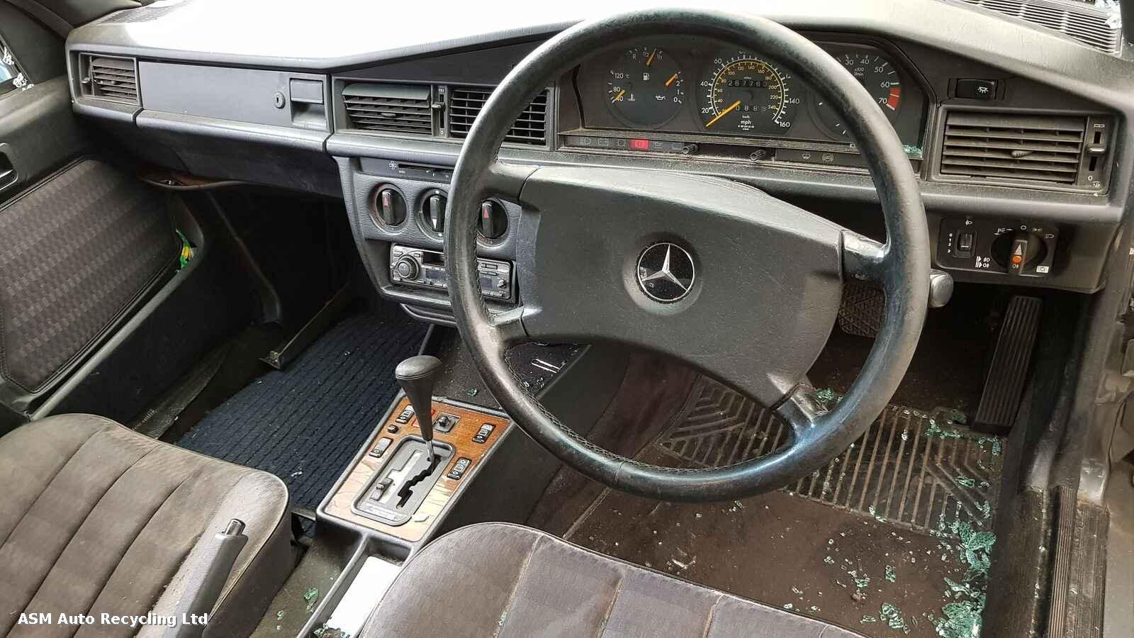 View Auto part Mercedes 190 (201 Series) 1990 4 Door Saloon Breaking