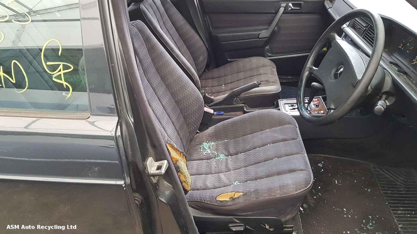 View Auto part Mercedes 190 (201 Series) 1990 4 Door Saloon Breaking