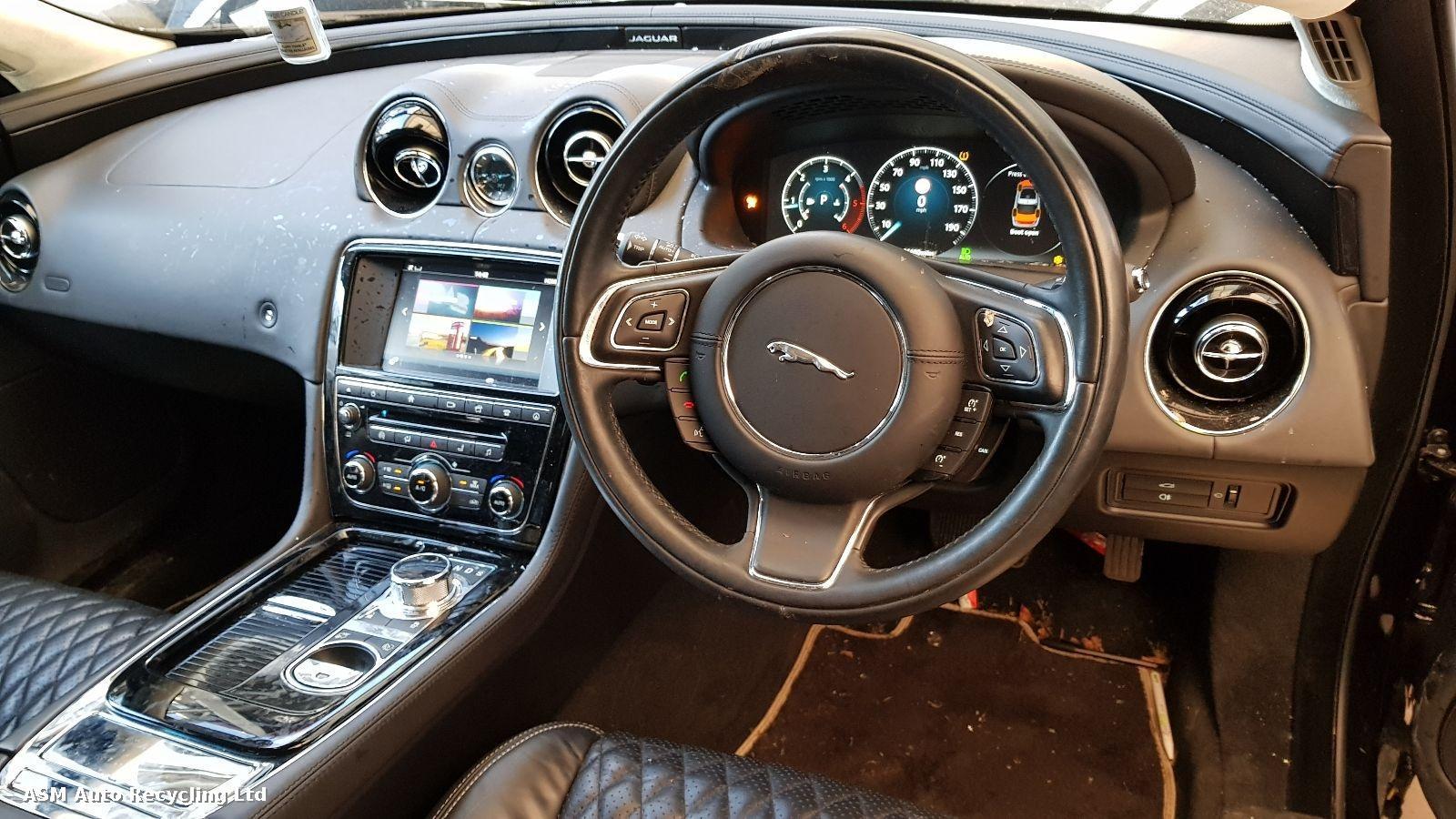 Jaguar Xj 2016 4 Door Saloon Breaking View Auto part Jaguar Xj 2016 4 Door Saloon Breaking