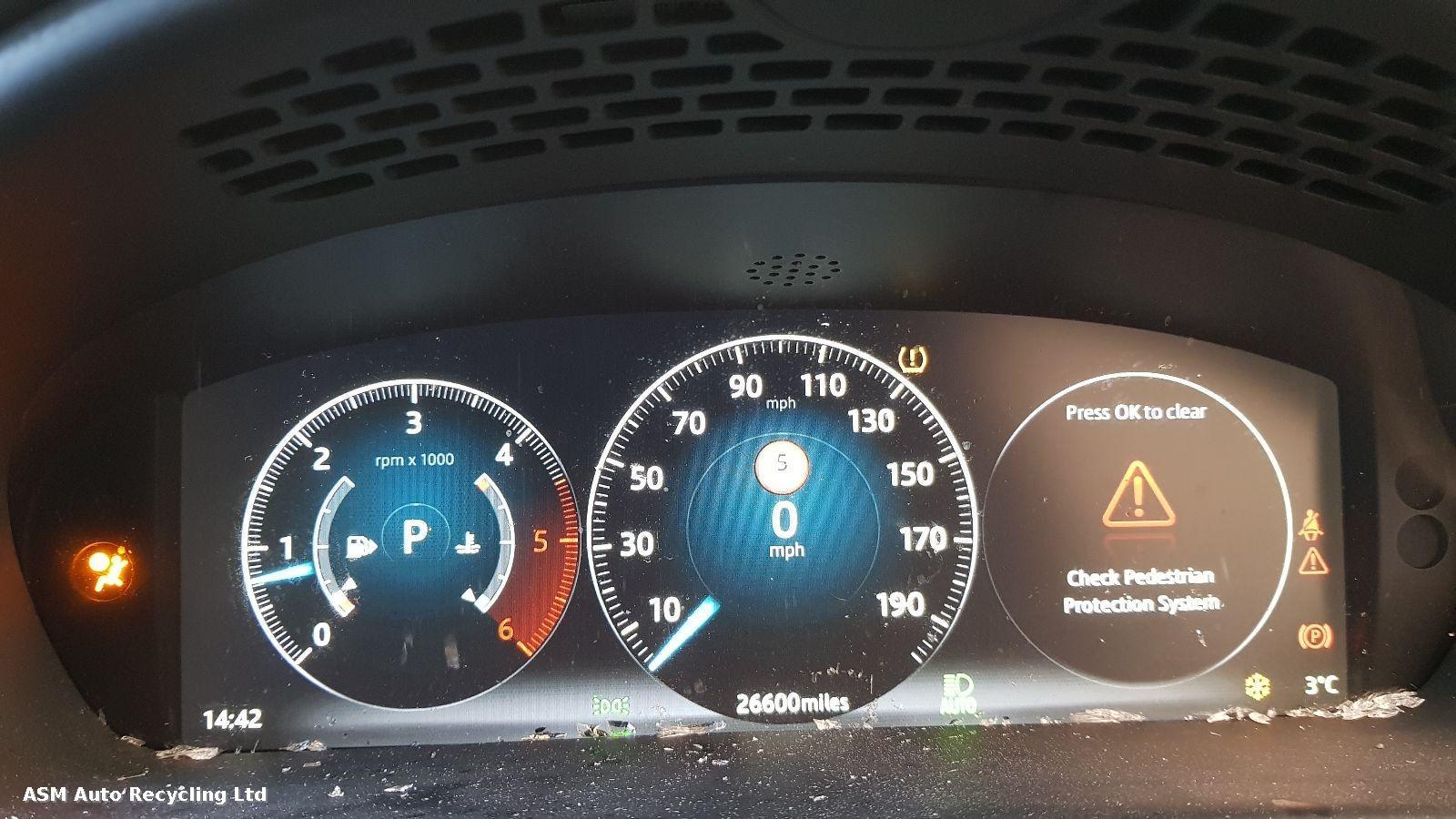 Jaguar Xj 2016 4 Door Saloon Breaking View Auto part Jaguar Xj 2016 4 Door Saloon Breaking