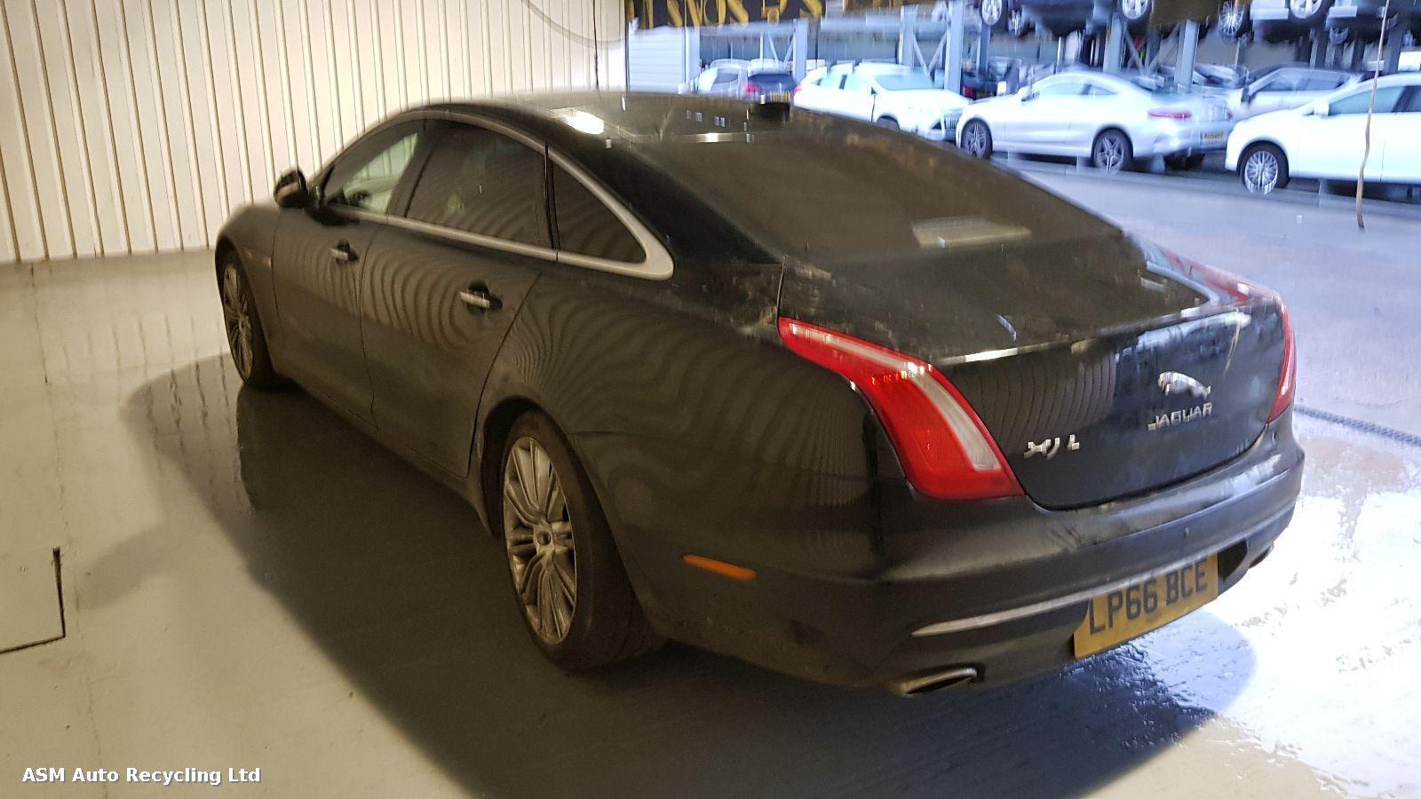 Jaguar Xj 2016 4 Door Saloon Breaking View Auto part Jaguar Xj 2016 4 Door Saloon Breaking