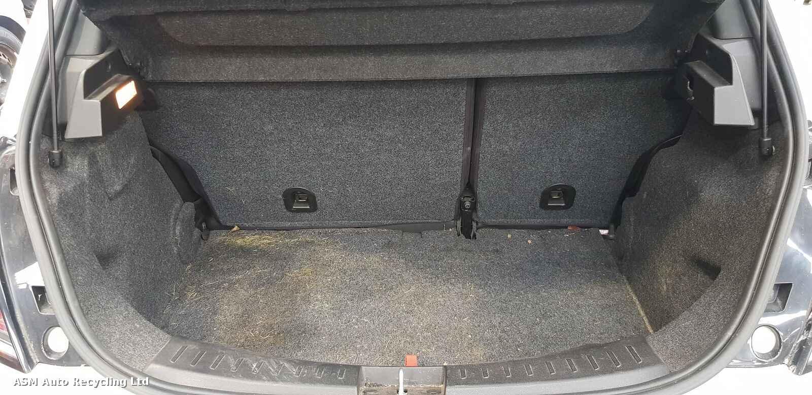 View Auto part Chrysler Ypsilon 2013 5 Door Hatchback Breaking