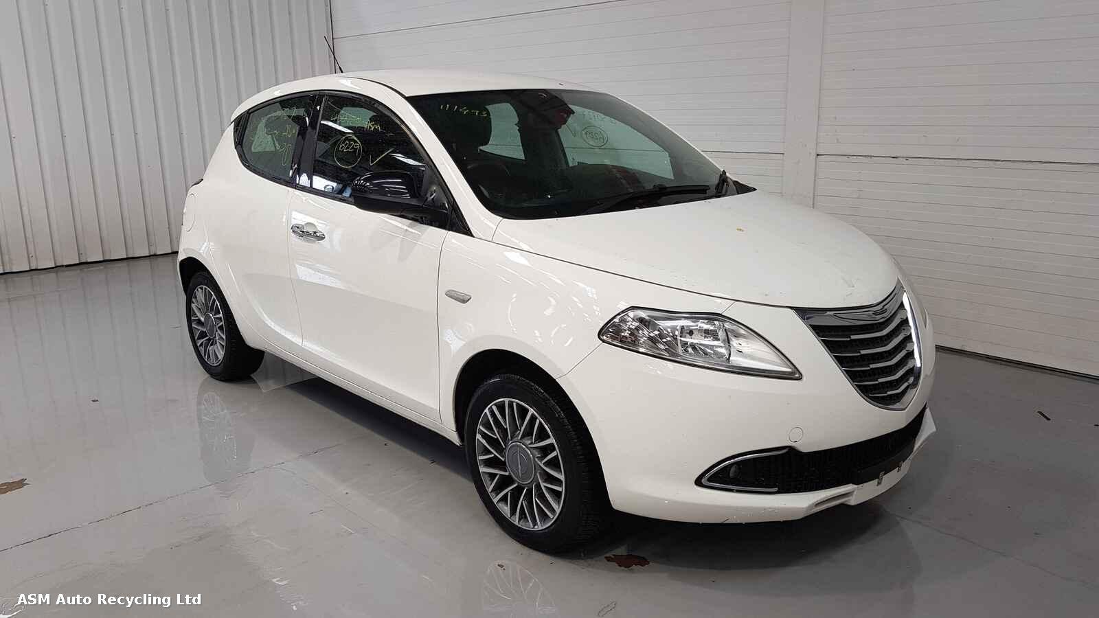 Image for a Chrysler Ypsilon 2013 5 Door Hatchback Breaking