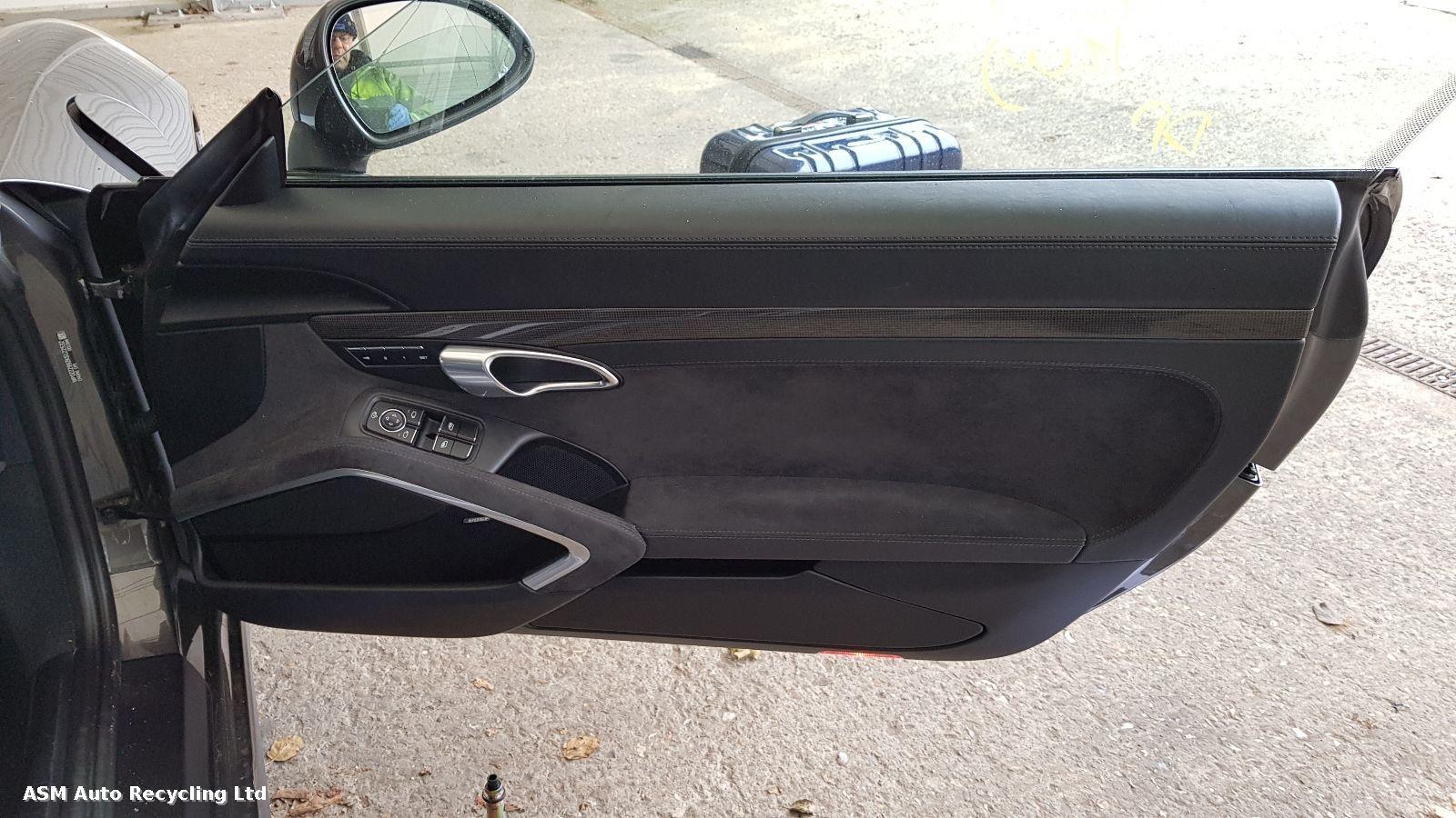 Porsche 911 2018 2 Door Convertible Breaking View Auto part Porsche 911 2018 2 Door Convertible Breaking