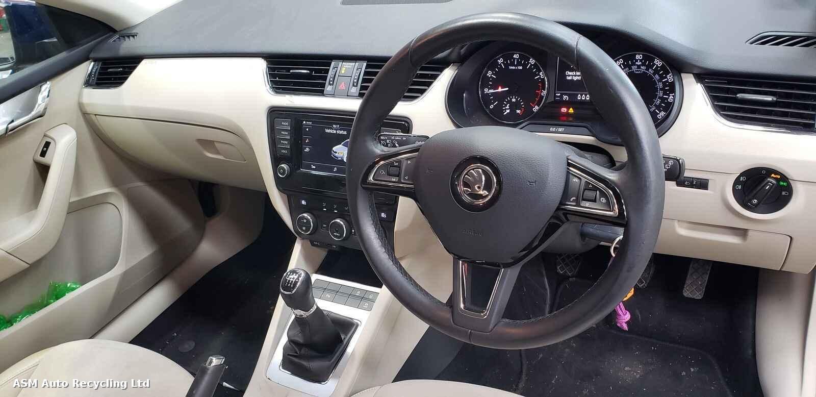 Skoda Octavia 2015 5 Door Estate Breaking View Auto part Skoda Octavia 2015 5 Door Estate Breaking