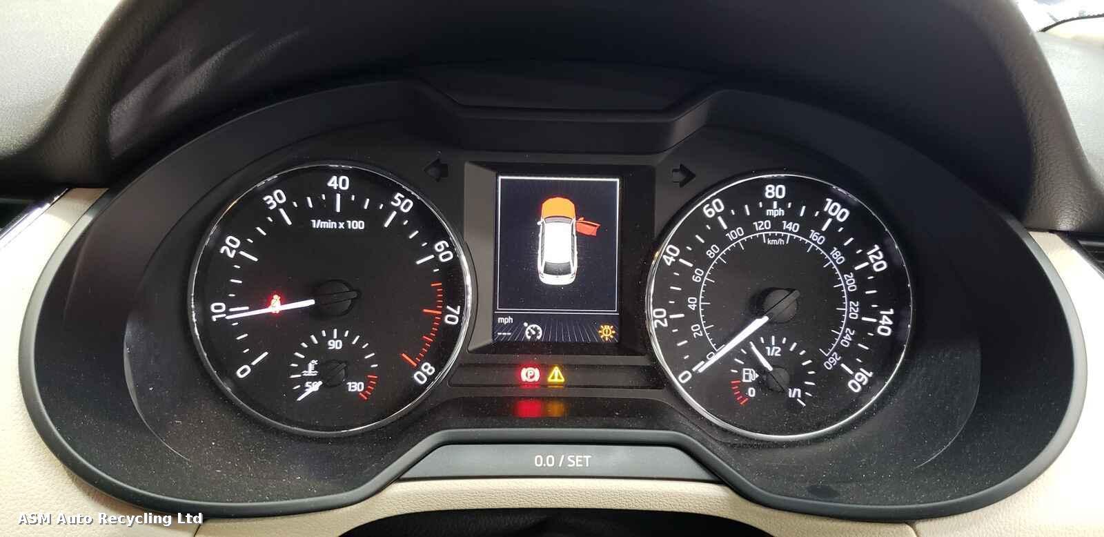 Skoda Octavia 2015 5 Door Estate Breaking View Auto part Skoda Octavia 2015 5 Door Estate Breaking