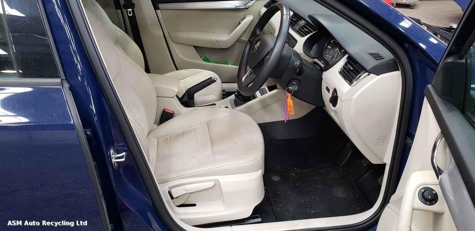 Skoda Octavia 2015 5 Door Estate Breaking View Auto part Skoda Octavia 2015 5 Door Estate Breaking